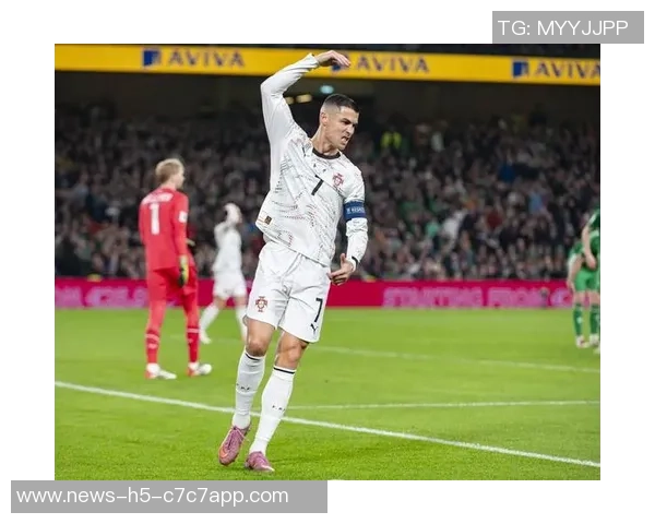 C罗复出首战精彩进球迎41岁首球生涯总进球数达962并激情庆祝